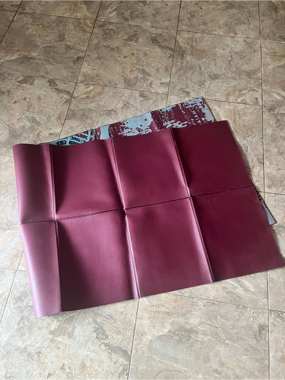 Gaiam fold up yoga mat - Picture 3 of 3